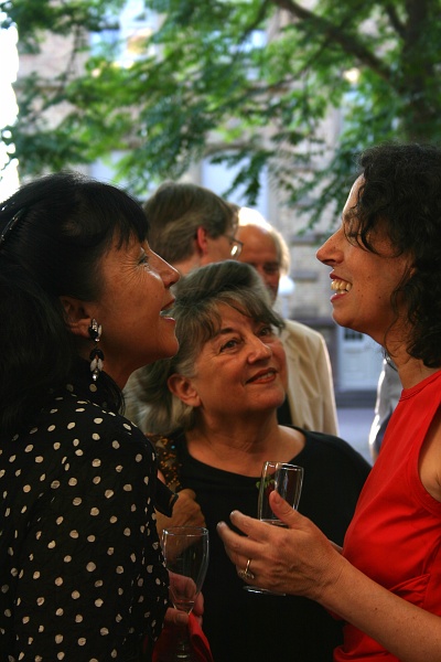 Bild 027tw.jpg - Gudrun Großklaus, Ingrid Funck, Prof. Caroline Y. Robertson-von Trotha